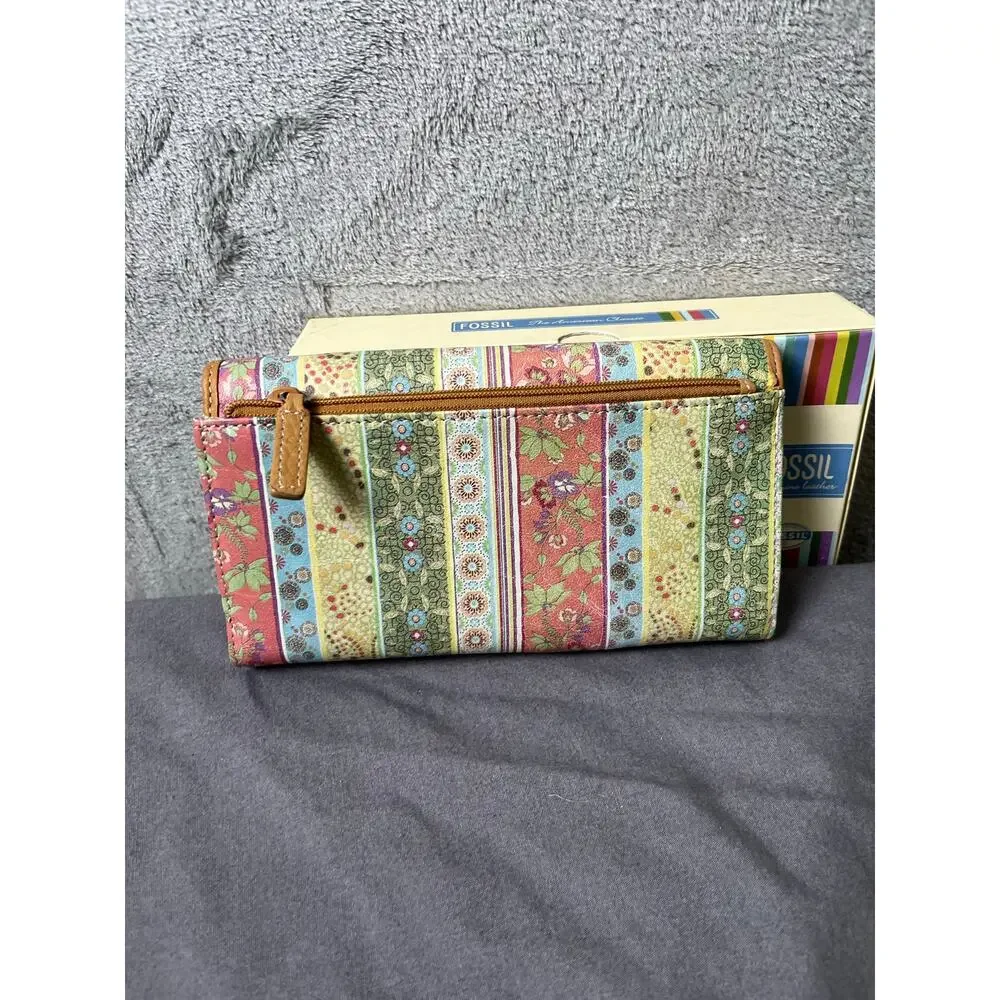 Fossil #softvintage vintage #artsy